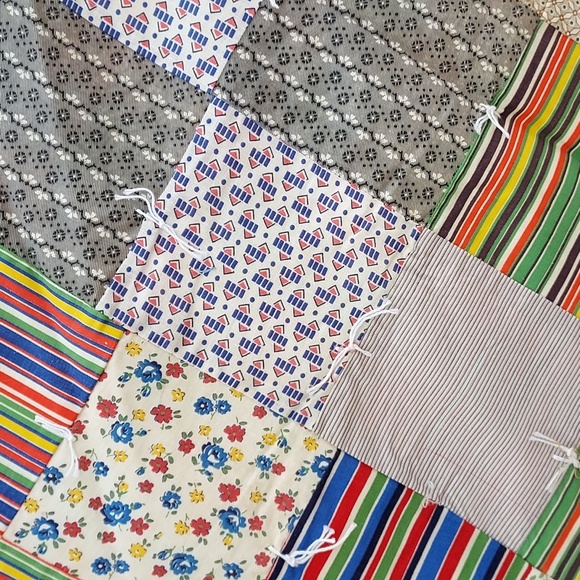 Handmade Vintage Grandma Made Small Baby Soft Quilt Vintage Material - Picture 8 of 13